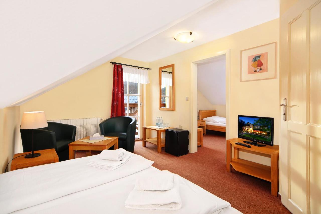 Hotel Erika Špindlerŭv Mlýn Ngoại thất bức ảnh