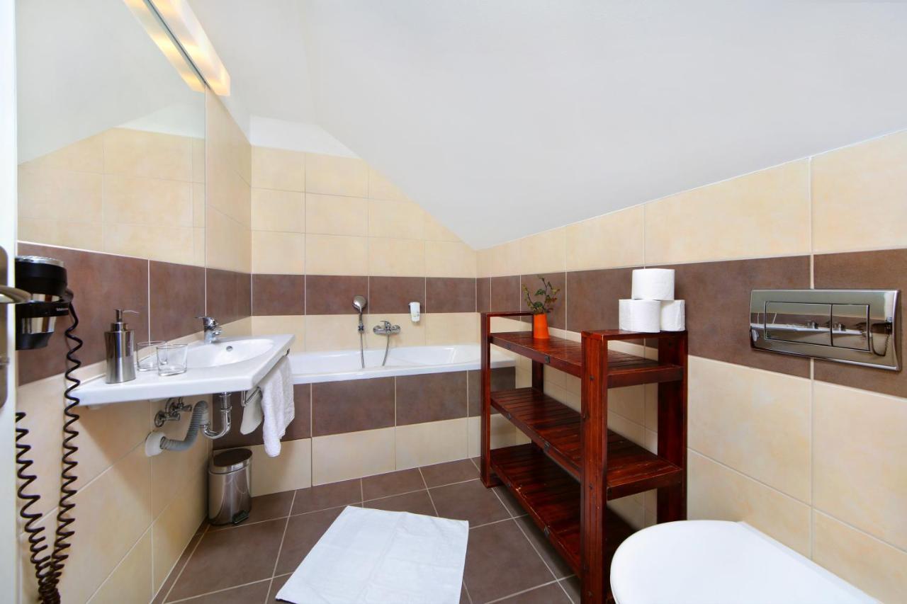 Hotel Erika Špindlerŭv Mlýn Ngoại thất bức ảnh