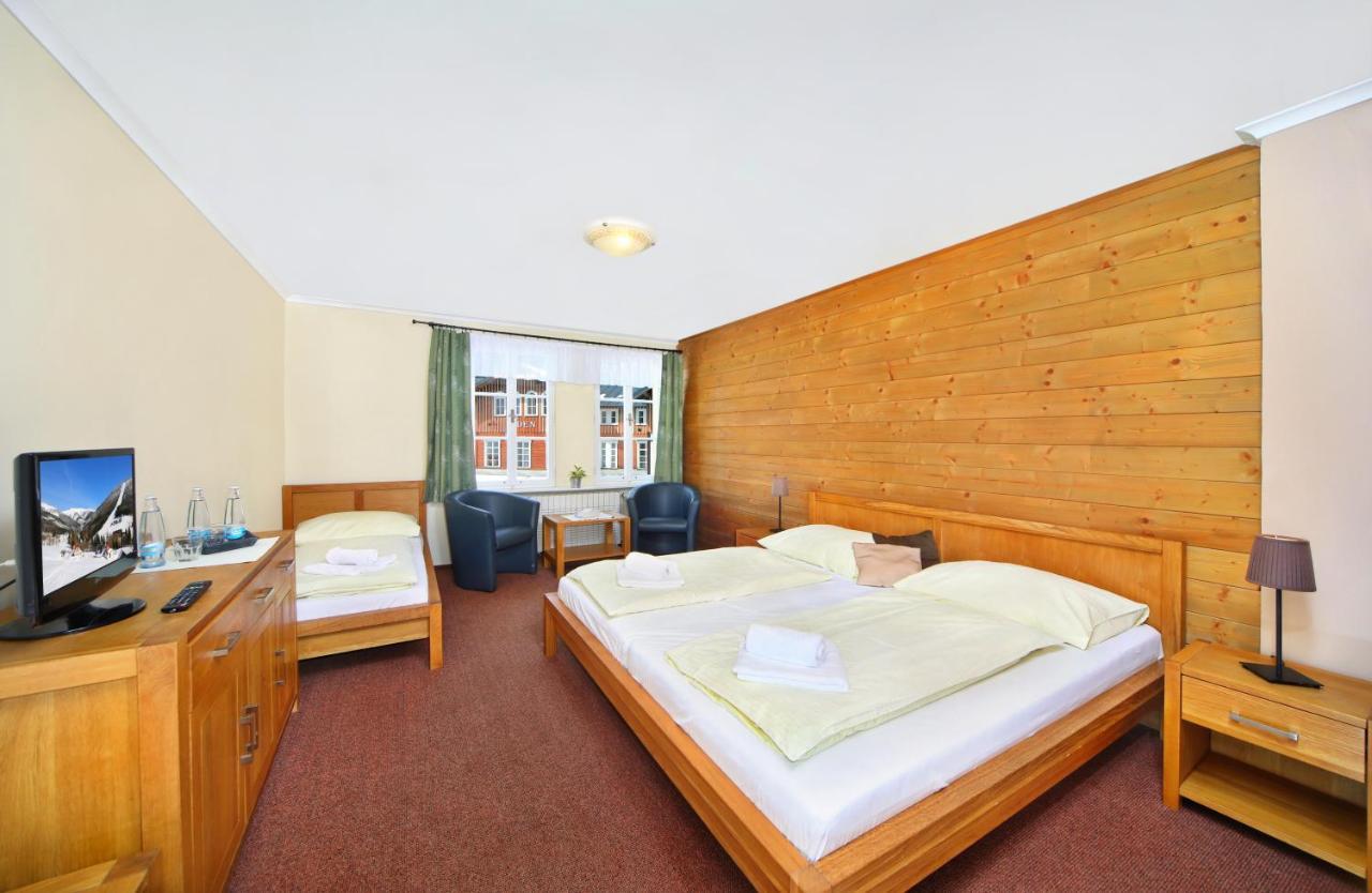 Hotel Erika Špindlerŭv Mlýn Ngoại thất bức ảnh